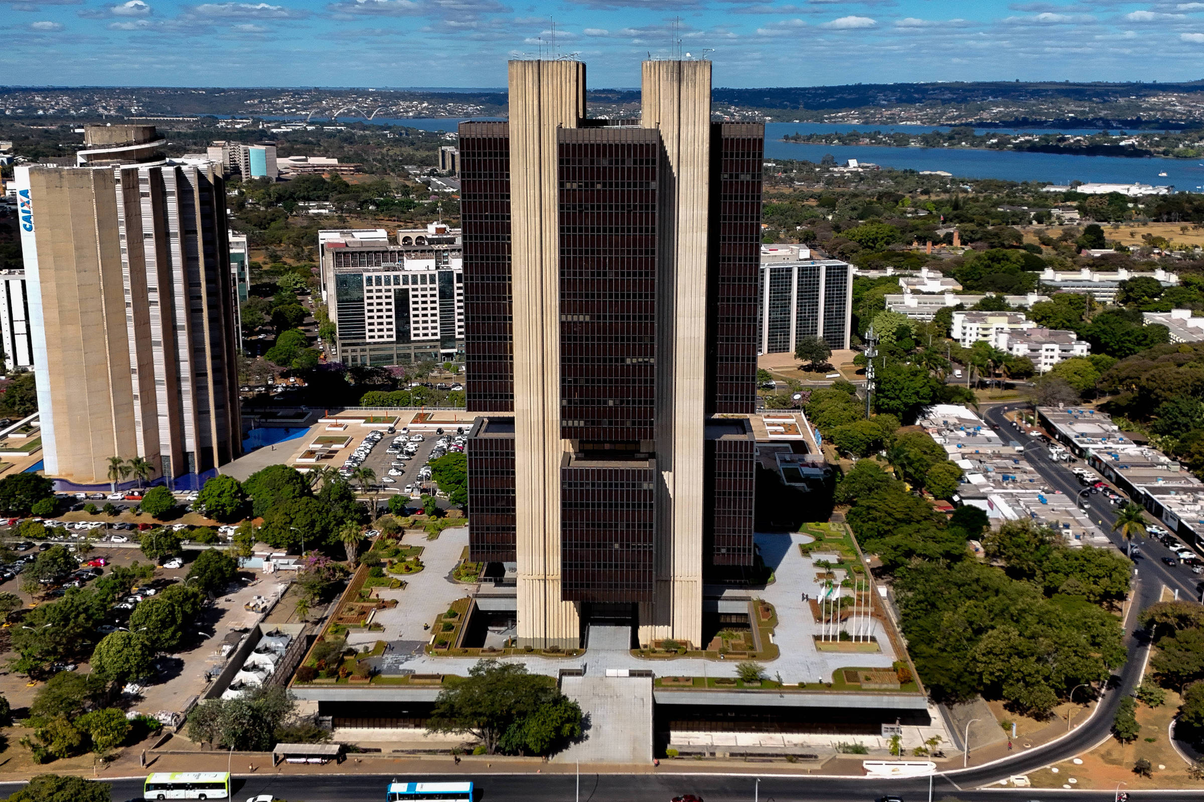 Economistas reduzem previsão para taxa Selic após mais de quatro meses de estabilidade Economistas reduzem previsão para taxa Selic após mais de quatro meses de estabilidade