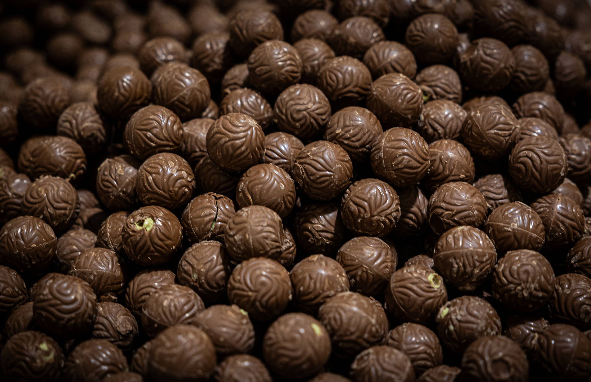 Inflação do Chocolate Atinge Quase 25% Antes da Páscoa: Análise das Causas e Impactos no Consumidor Brasileiro