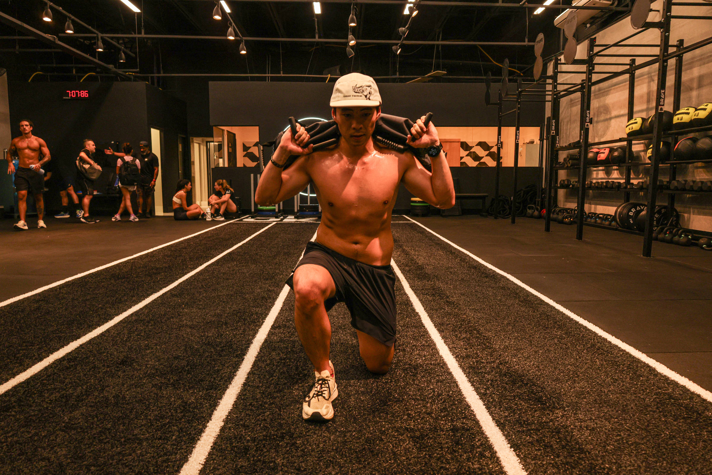 Modalidade Hyrox expande no Brasil com combinação de corrida e exercícios funcionais