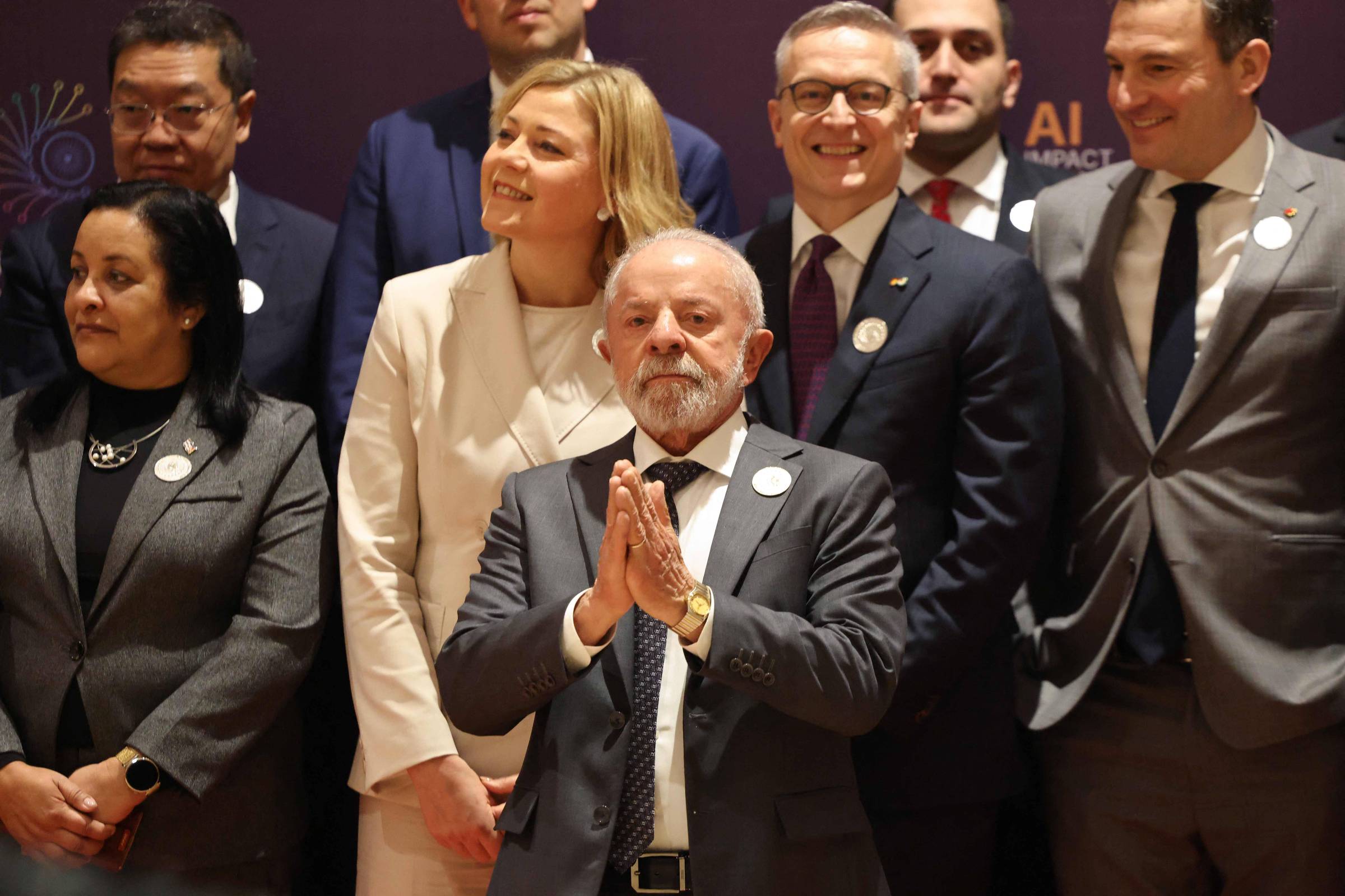 Lula defende fim da hegemonia do dólar e propõe negociações diretas em moedas nacionais Lula defende fim da hegemonia do dólar e propõe negociações diretas em moedas nacionais