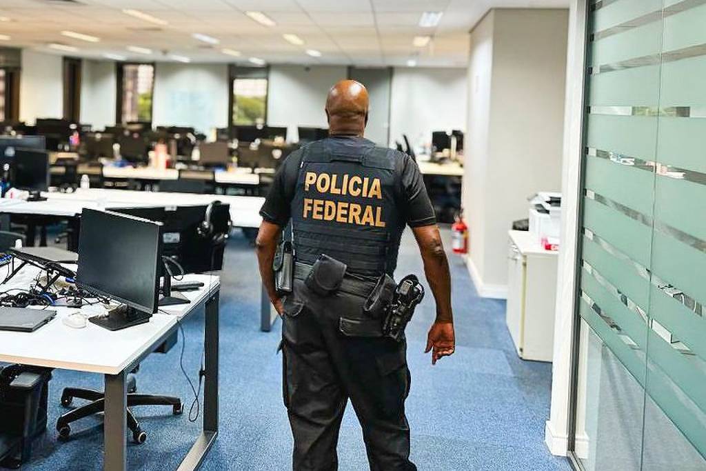 Polícia Federal investiga instituição financeira por suspeitas de lavagem de dinheiro em São Paulo