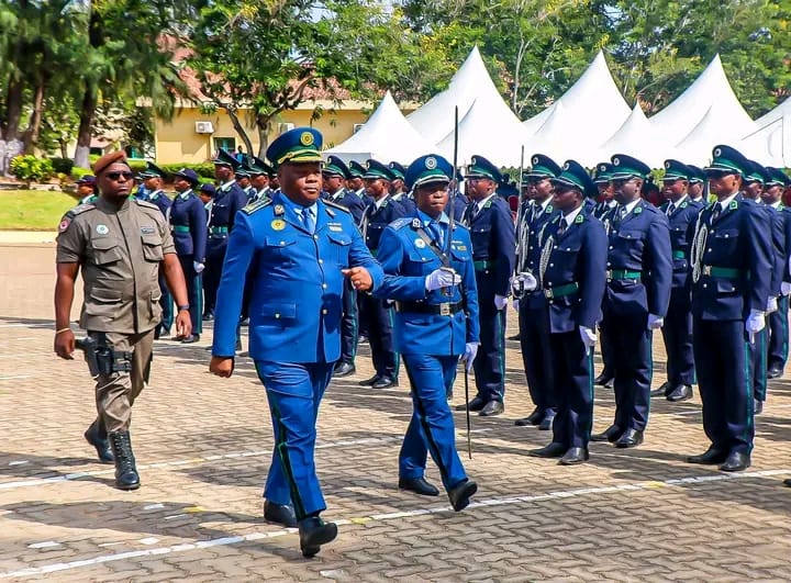 Polícia de Moçambique Patenteia 203 Novos Oficiais Subalternos na Academia de Ciências Policiais