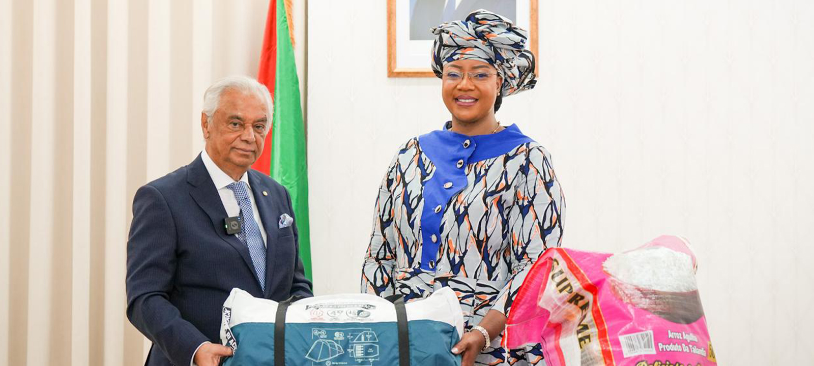 Aga Khan disponibiliza um milhão de dólares para vítimas das cheias em Moçambique Aga Khan disponibiliza um milhão de dólares para vítimas das cheias em Moçambique