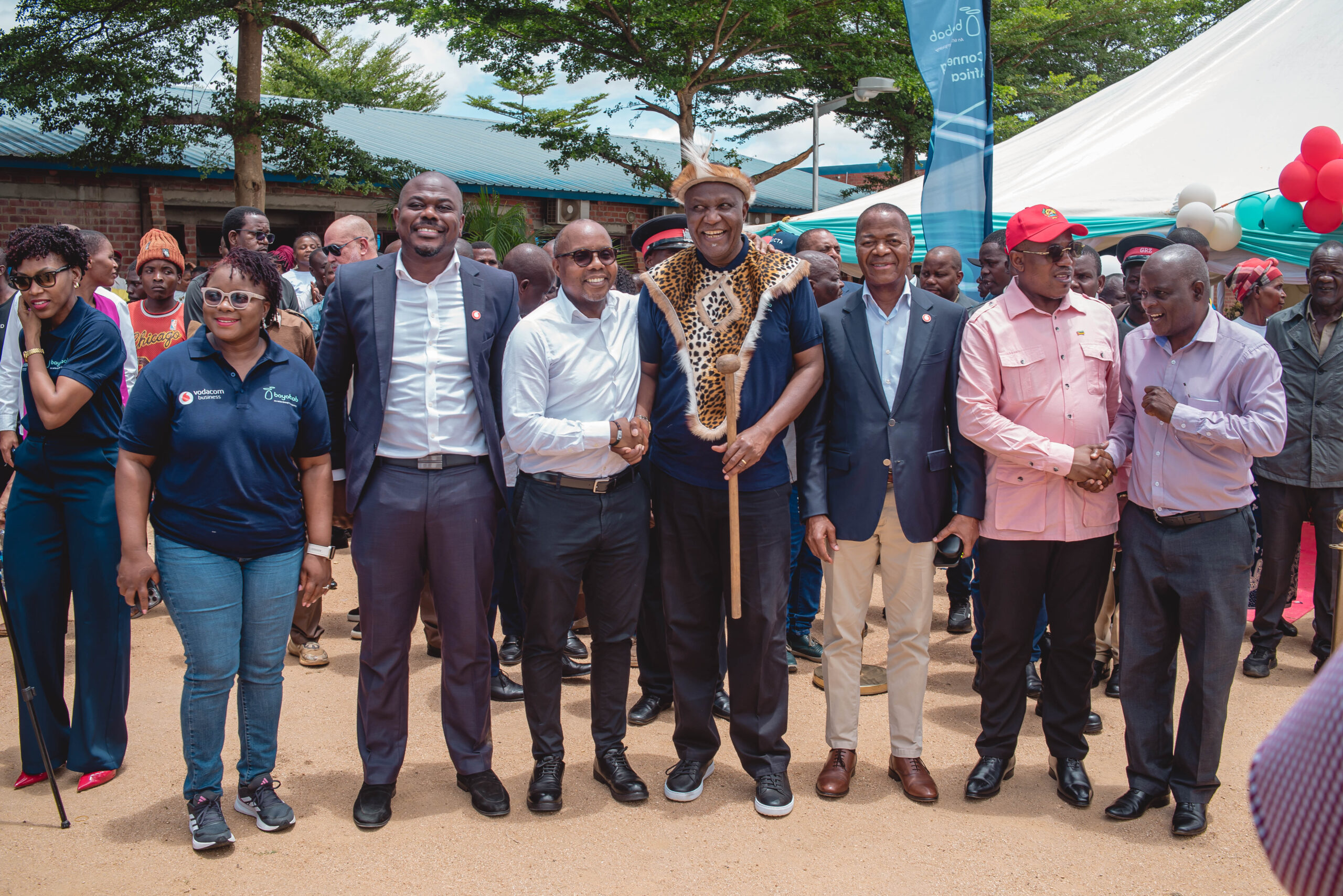 Vodacom Moçambique e Bayobab Zambia inauguram ligação de fibra ótica transfronteiriça para impulsionar a conectividade digital na África Austral Vodacom Moçambique e Bayobab Zambia inauguram ligação de fibra ótica transfronteiriça para impulsionar a conectividade digital na África Austral