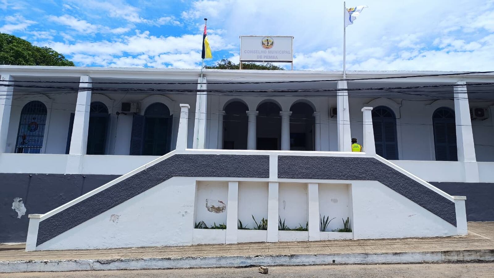Município de Pemba com contas bancárias bloqueadas e bens ameaçados de penhora por dívida de 65 milhões de meticais Município de Pemba com contas bancárias bloqueadas e bens ameaçados de penhora por dívida de 65 milhões de meticais