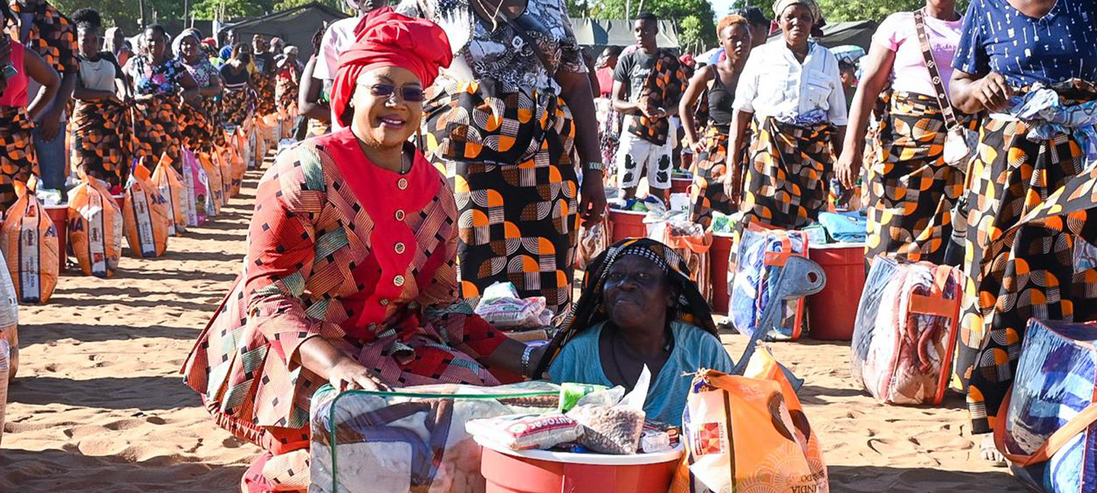 Primeira-Dama de Moçambique apela ao uso responsável de ajuda humanitária em Xai-Xai