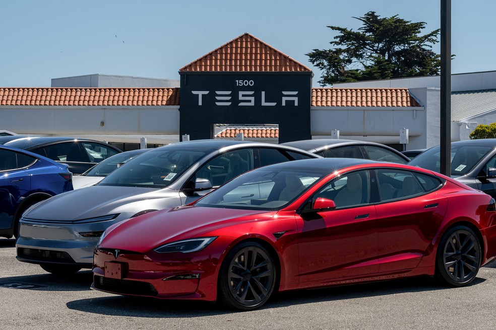 Tribunal dos EUA mantém condenação de 243 milhões de dólares à Tesla por acidente fatal com sistema Autopilot Tribunal dos EUA mantém condenação de 243 milhões de dólares à Tesla por acidente fatal com sistema Autopilot
