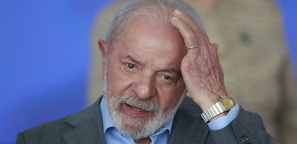 Lula responde a críticas sobre homenagem de escola de samba: 'Não sou carnavalesco' e contextualiza polémica Lula responde a críticas sobre homenagem de escola de samba: 'Não sou carnavalesco' e contextualiza polémica
