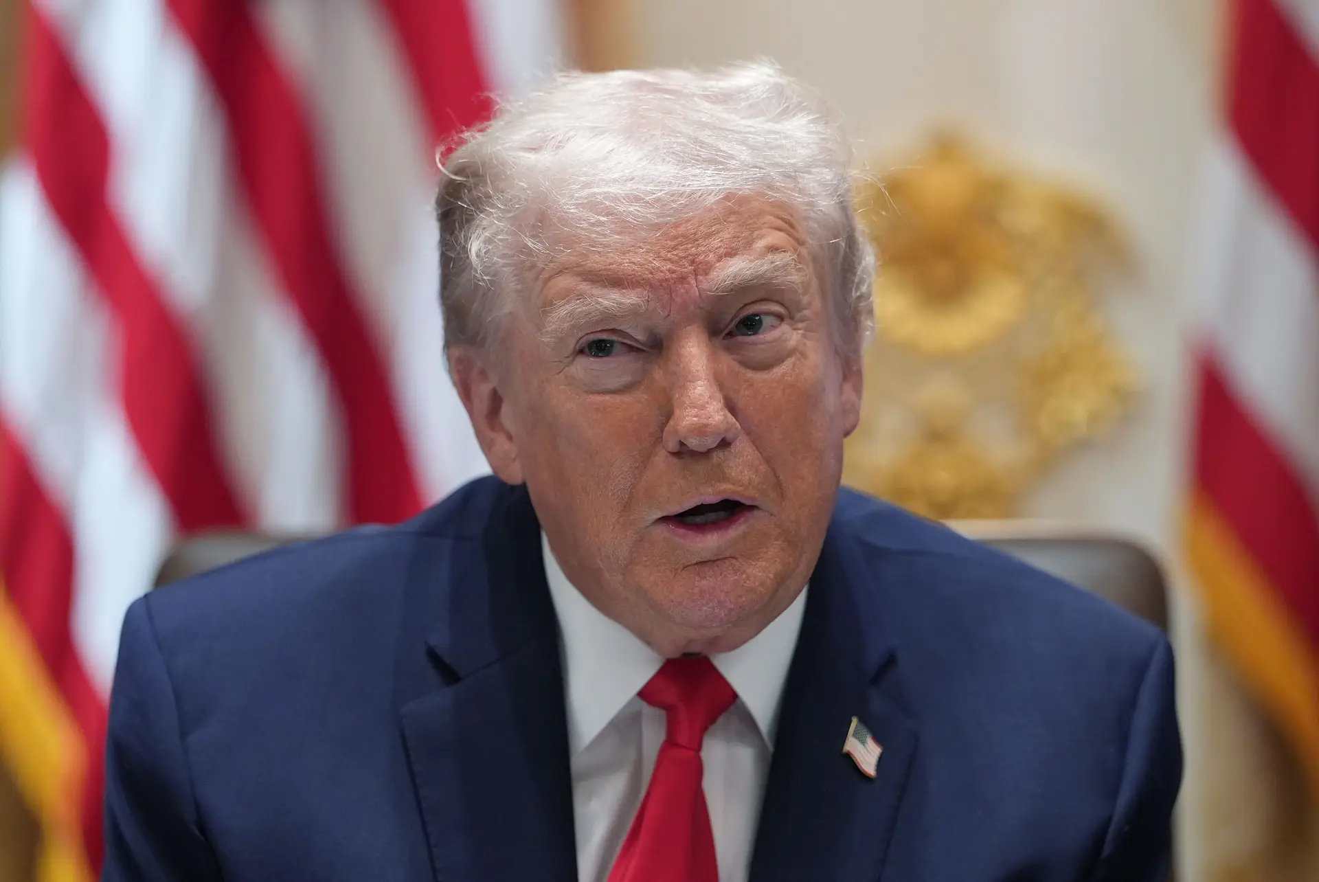 Supremo Tribunal dos EUA limita poderes presidenciais: maioria das tarifas de Trump declarada inconstitucional