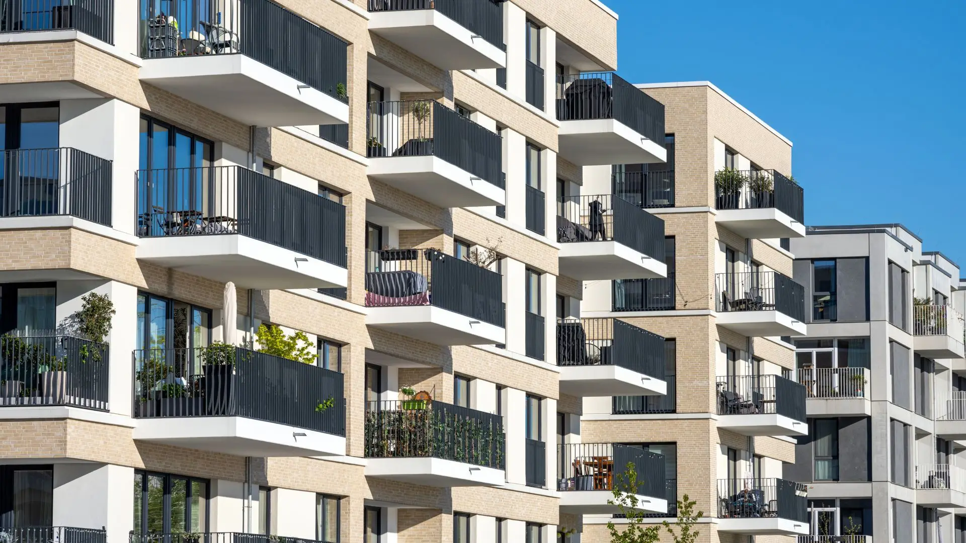Parlamento aprova pacote fiscal para estimular oferta habitacional