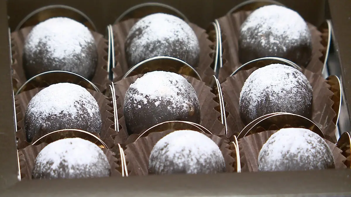 Museu do Queijo da Covilhã apresenta bombom inovador com chocolate e queijo de ovelha Museu do Queijo da Covilhã apresenta bombom inovador com chocolate e queijo de ovelha