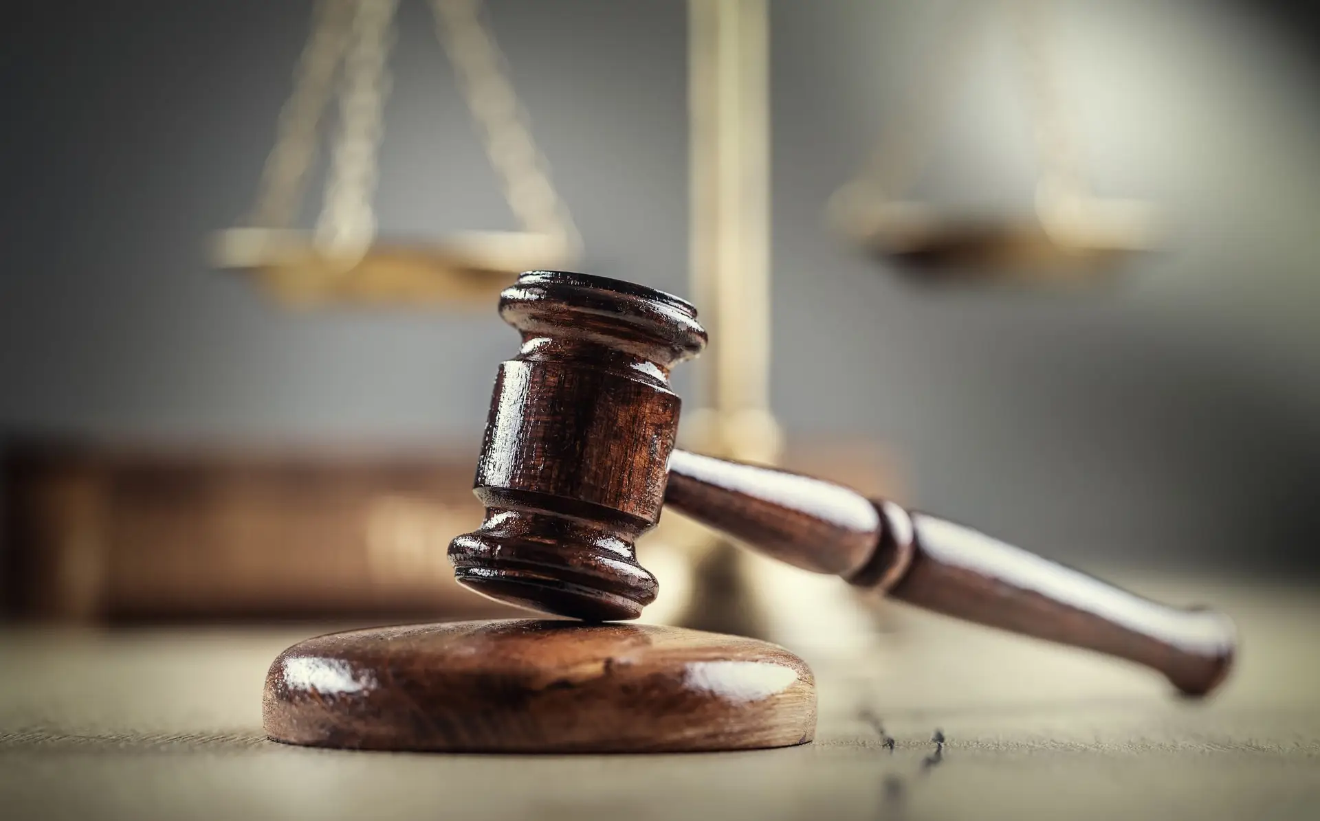 Absolvição Confirmada: Tribunal Espanhol Mantém Inocência de Portugueses em Caso de Violação