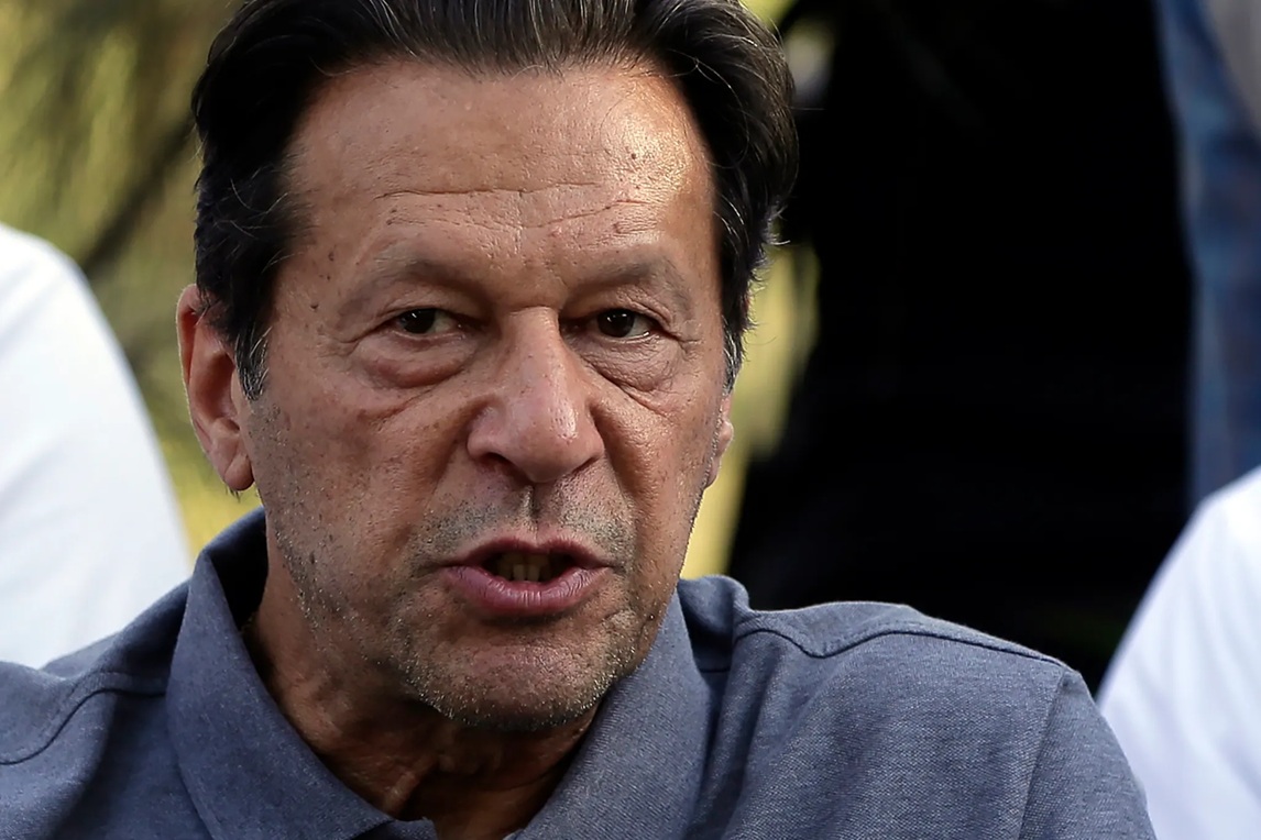 Capitães do Críquete Mundial Unem-se em Apelo por Imran Khan: Do Estádio à Prisão, a Jornada do Ex-Primeiro-Ministro do Paquistão