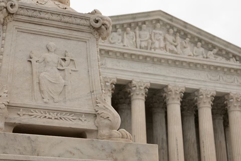 Análise: Decisão do Supremo Tribunal dos EUA sobre tarifas e nova ameaça comercial de Trump